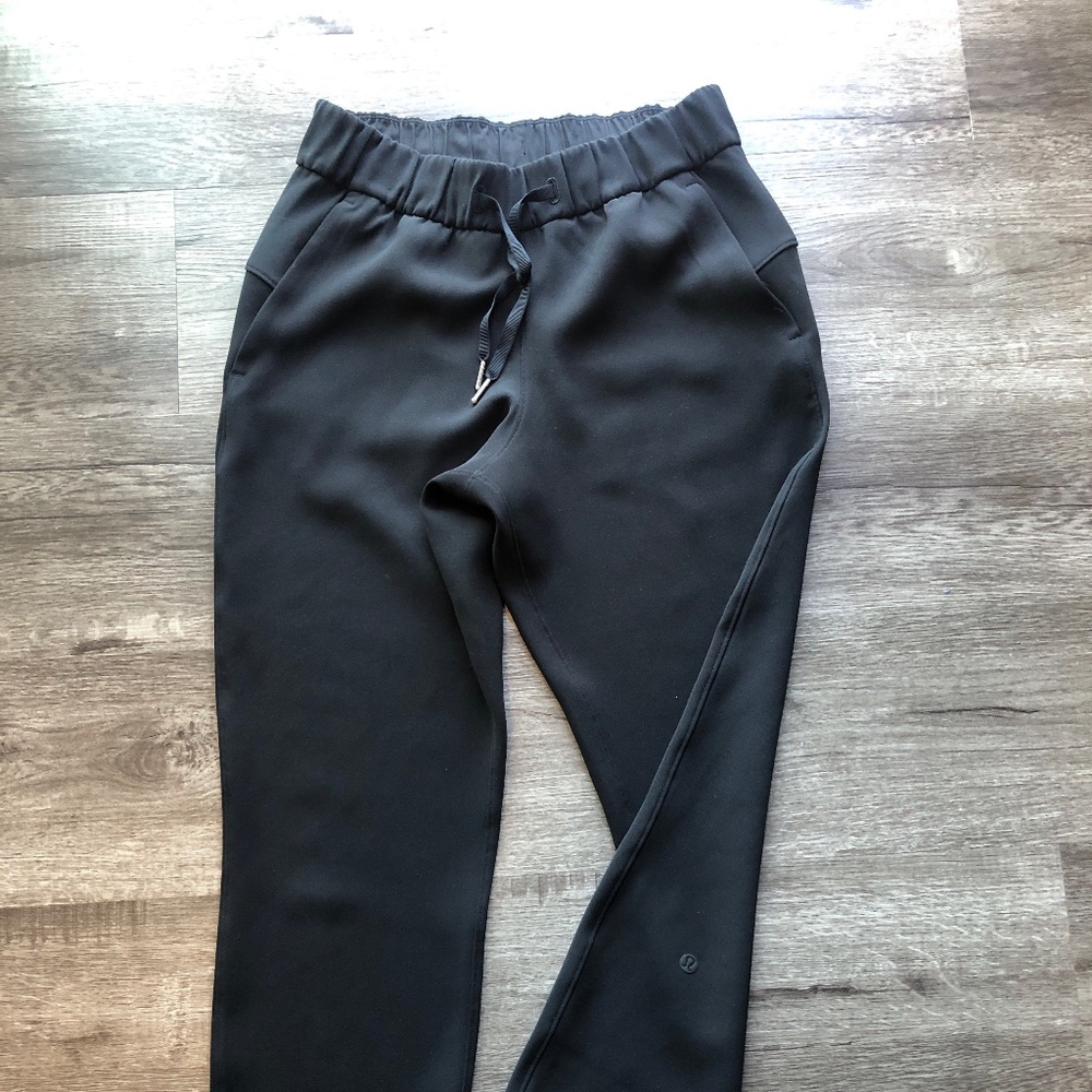 Lululemon - On the Fly 7/8 pant (woven 25)